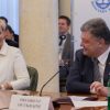 Порошенко пообещал три миллиона за информацию о заказчиках Гонтаревой