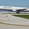 В США экстренно сел самолет United Airlines
