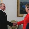 Путин дал Меркель обещание по транзиту газа