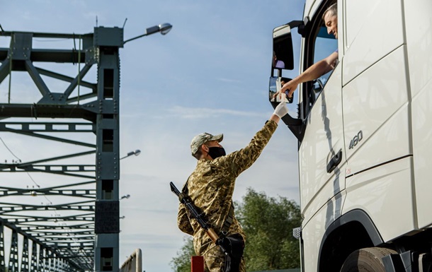 Венгрия закрыла три пункта пропуска – ГПСУ