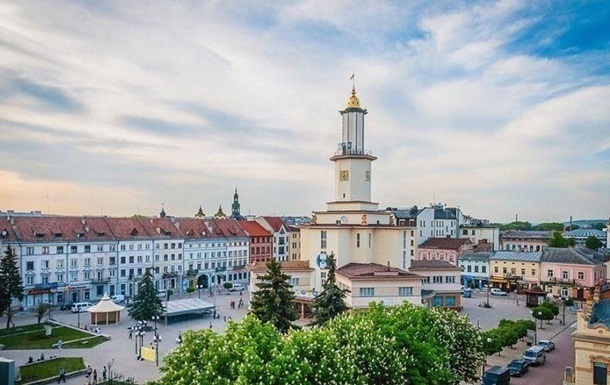 Во Франковске городские власти проголосовали за открытие школ