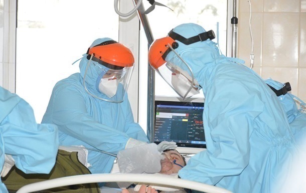 В Украине два дня подряд более 100 жертв COVID-19