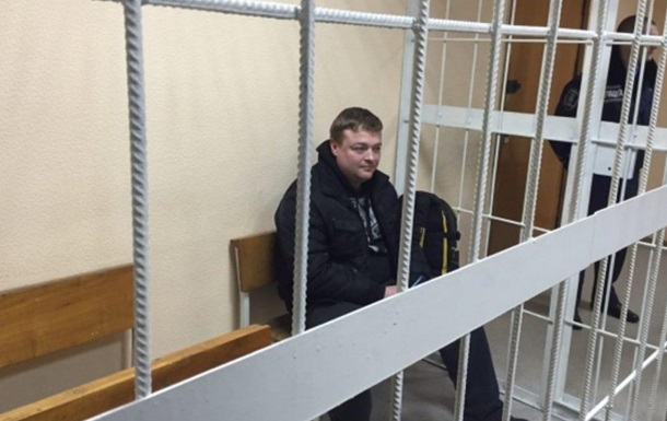 Восстановленного через суд экс-беркутовца уволили