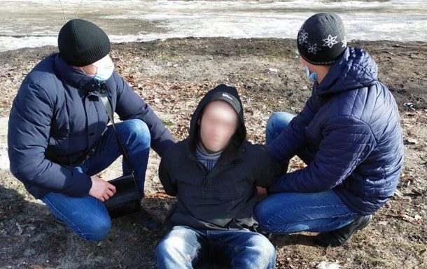 В Сумах мужчина с гранатой угрожал взорвать отделение полиции