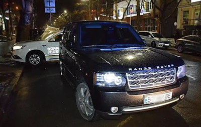 Чиновник Николаевской ОГА устроил гонки с полицией и предлагал копам взятку