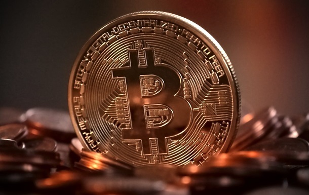 Цена биткоина впервые превысила $60 тысяч