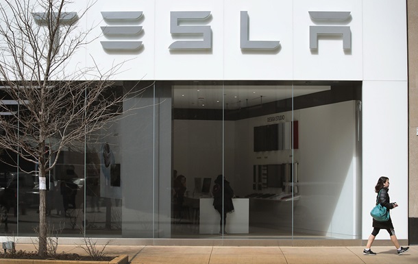 На заводе Tesla в Калифорнии сотни рабочих заразились коронавирусом