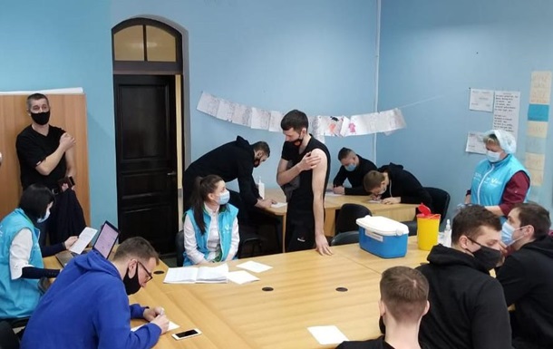 В Сумах вакцинировали баскетболистов высшей лиги