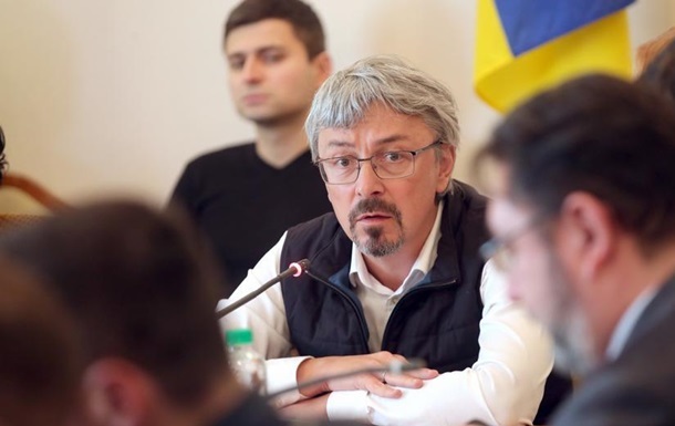 Ткаченко напомнил, что Гоголь - украинский писатель