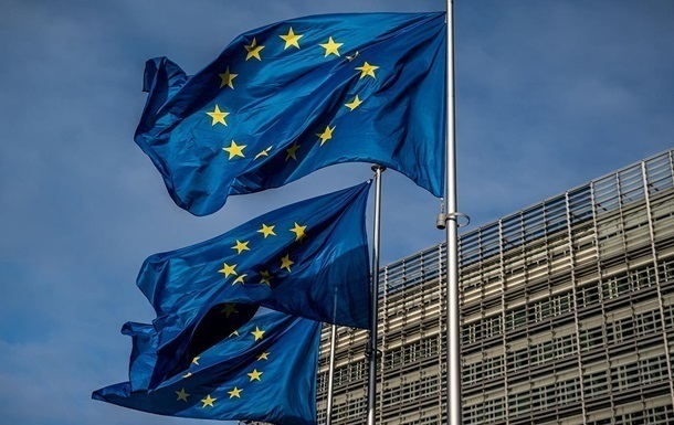 Евросоюз осудил призыв жителей Крыма в армию РФ