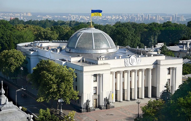 ВР приняла закон о реструктуризации валютных долгов