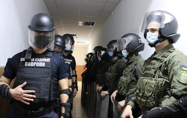 Статус госслужащего получат сотрудники Службы судебной охраны