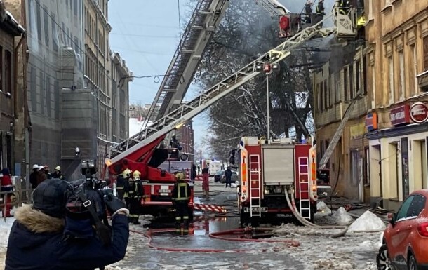 Пожар в Риге: задержаны три человека