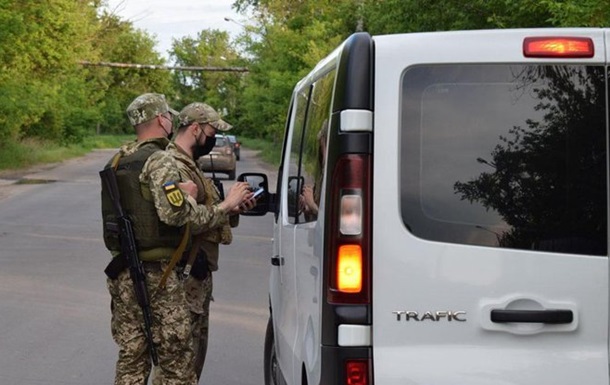 Под Киевом сбежал преступник: на дорогах появились автоматчики