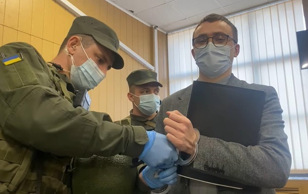 Стерненко отменили тюремный срок