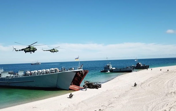 Украинский флот провел учения в Черном море