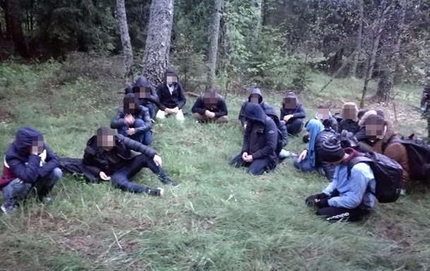 ЕС проведет экстренные переговоры из-за мигрантов на границе с Беларусью