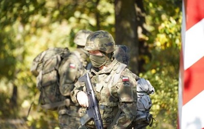 Польша увеличила число военных на границе с Беларусью