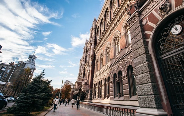 Нацбанк впервые за два месяца продавал валюту