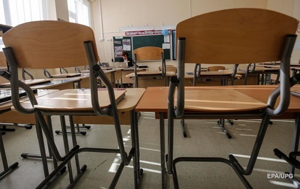 В Сумах всех школьников отправили на дистанционку