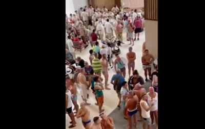 Популярный отель в Канкуне захватили преступники