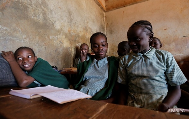Закончились самые длинные COVID-каникулы в мире: Уганда открыла школы
