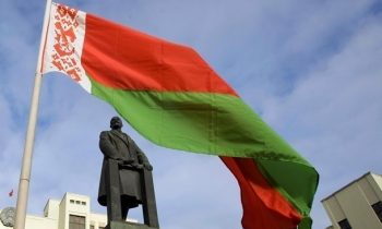 Минск решил выплачивать долги по евробондам в белорусских рублях