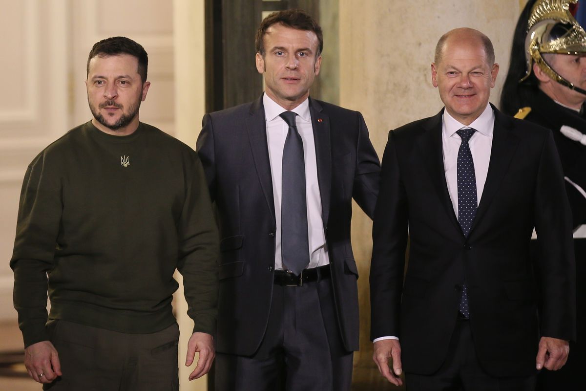 «Тупой и еще тупее»: у Шольца и Макрона есть мирный план для Украины
